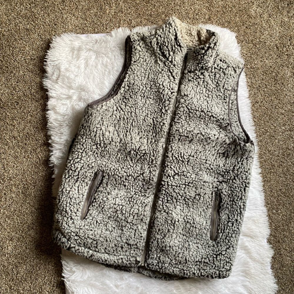 Thread & Supply Sherpa Vest Zip Front Soft Winter Zipped Pockets‎ Women’s Large